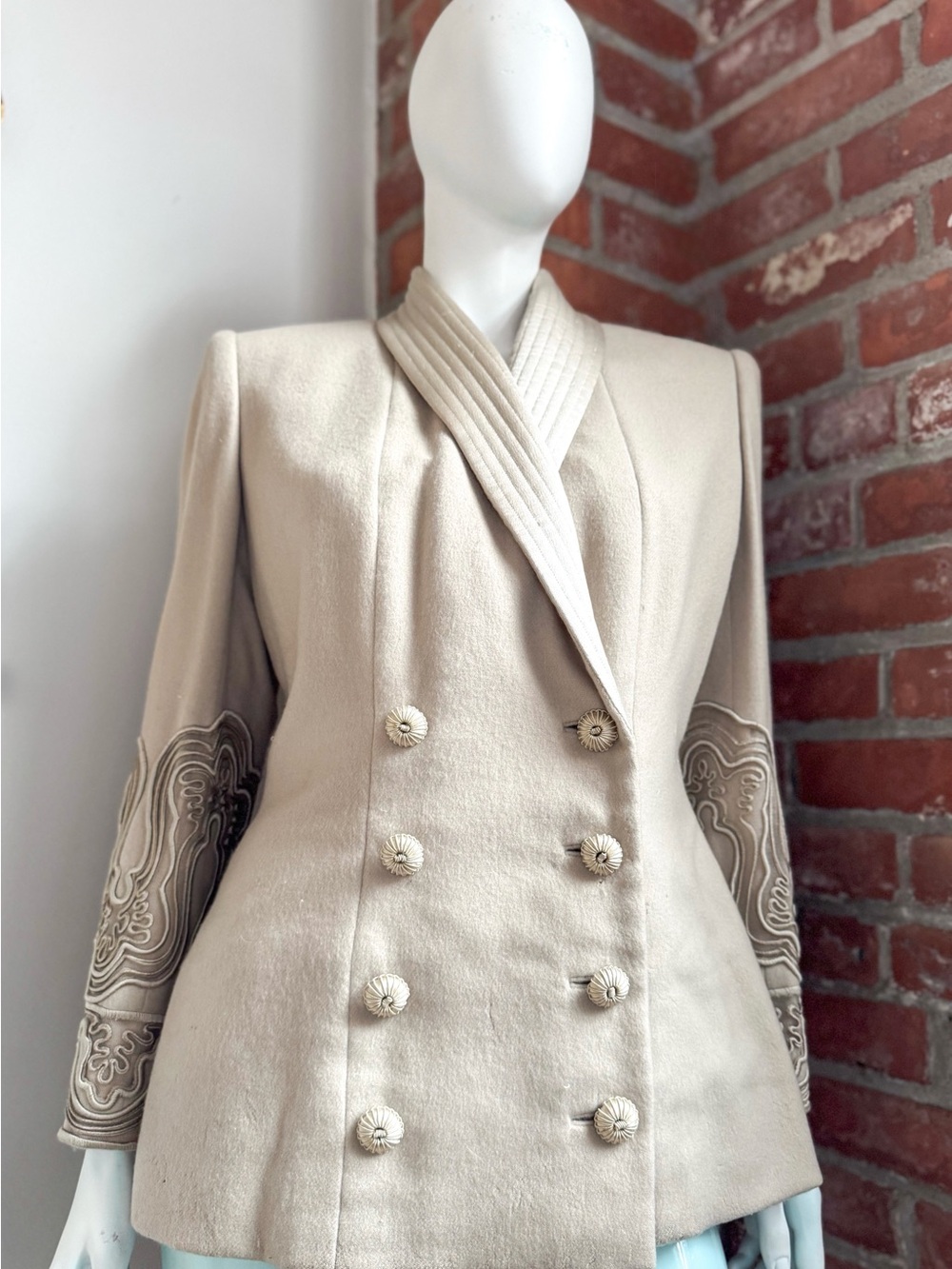 Vintage Valentino Haute Couture Ivory Embroidered Double-Breasted Jacket